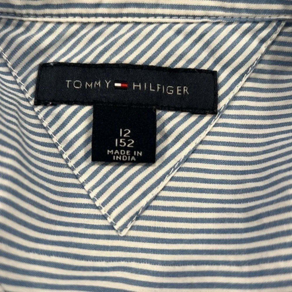 Tommy Hilfiger dress chest